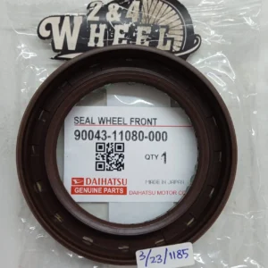 Front Axle Hub Oil Seal NEW Daihatsu TAFT Rocky Feroza Fourtrak
