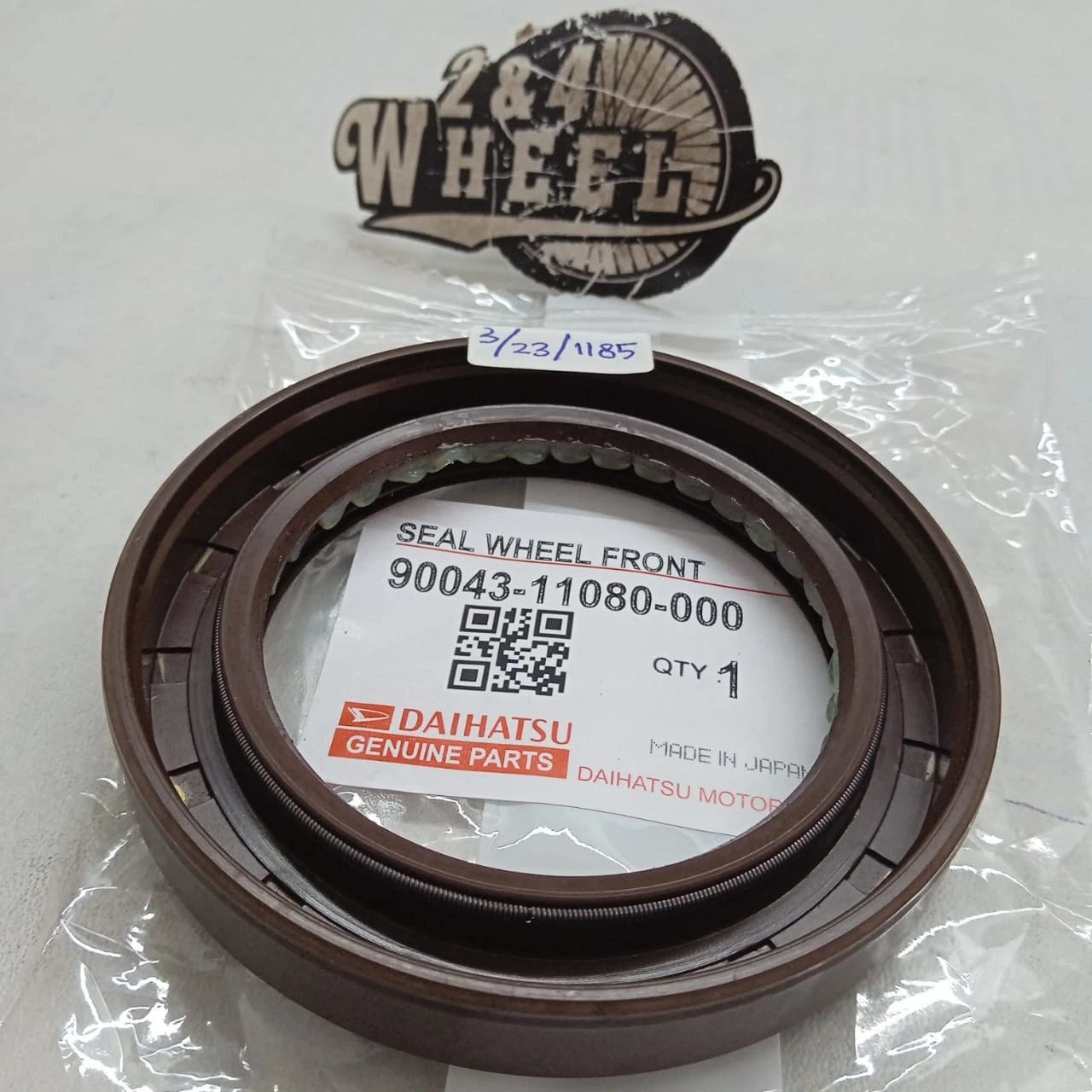 Front Axle Hub Oil Seal NEW Daihatsu TAFT Rocky Feroza Fourtrak - Image 2