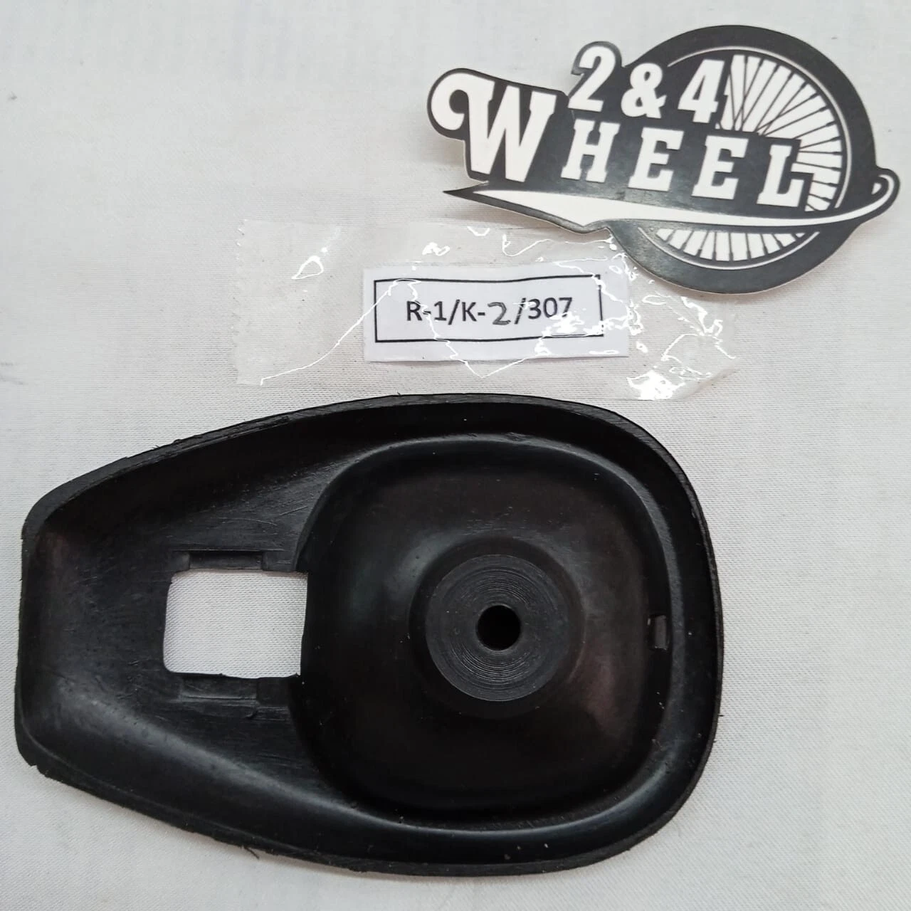 Daihatsu TAFT F10 F20 F50 Toyota Blizzard Interior Door Handle and Case Bezel - Image 9