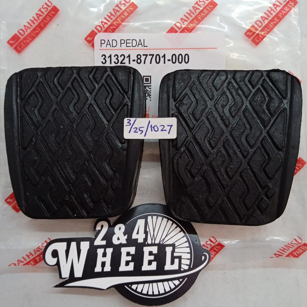 Daihatsu Feroza Rocky Fourtrak Clutch and Brake Pad Pedal Rubber Set 2Pcs