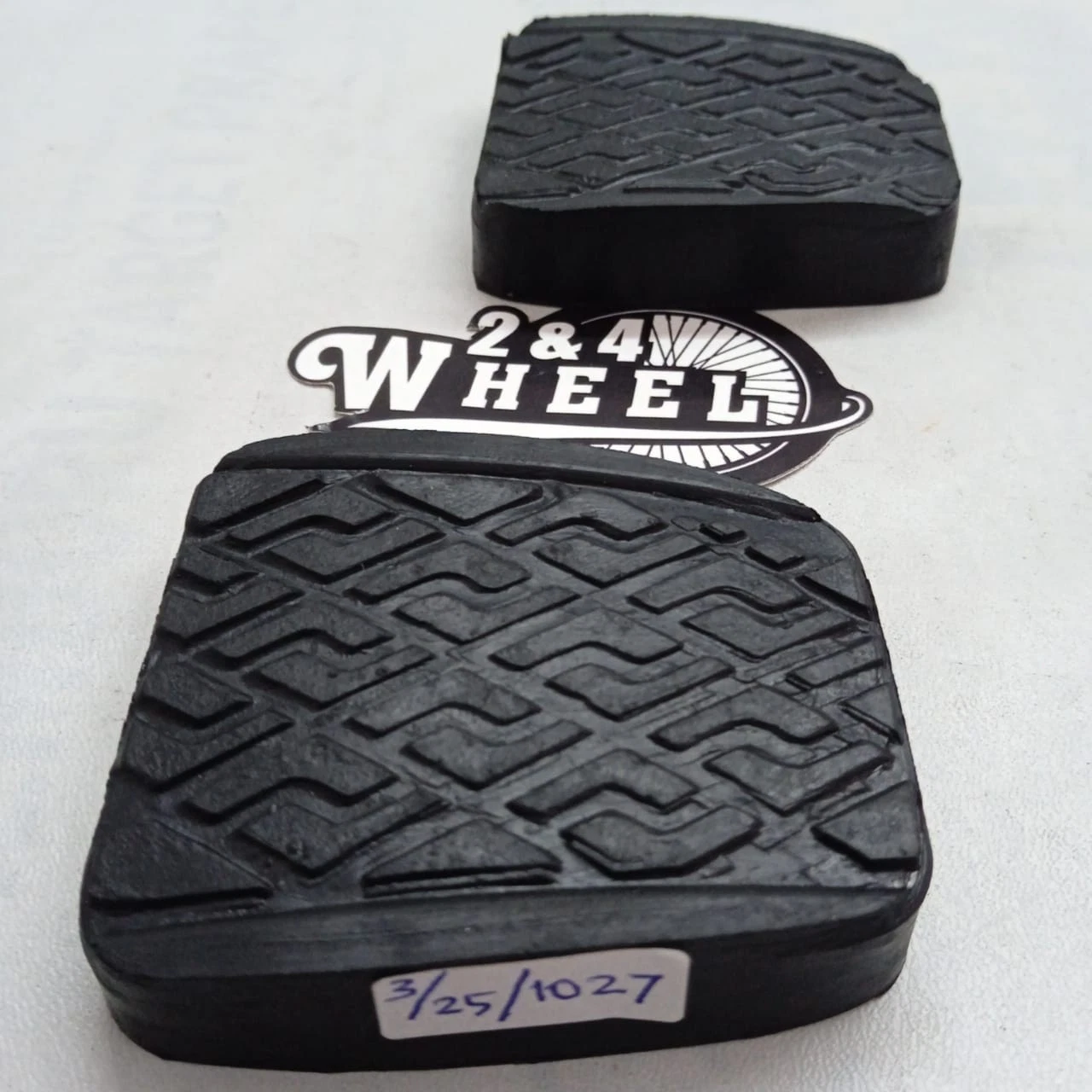 Daihatsu Feroza Rocky Fourtrak Clutch and Brake Pad Pedal Rubber Set 2Pcs - Image 2