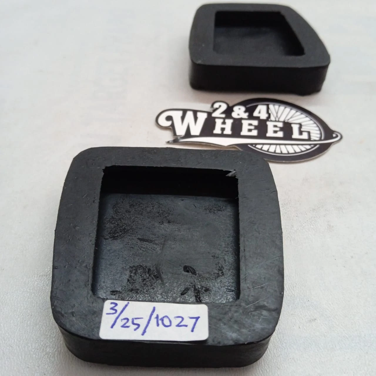 Daihatsu Feroza Rocky Fourtrak Clutch and Brake Pad Pedal Rubber Set 2Pcs - Image 3