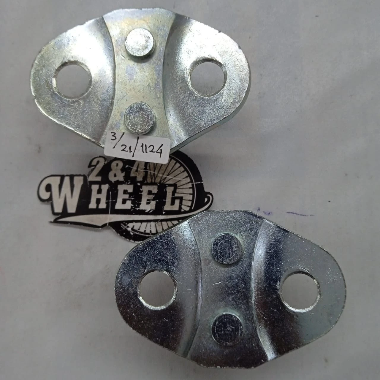 2Pcs Front Door Lock Striker Plate For Daihatsu TAFT Rocky Feroza Fourtrak NEW - Image 3