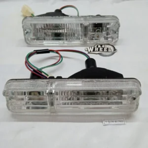 Daihatsu TAFT Feroza Rocky Sportrak Fourtrak Front Turn Signal Lamp Assy 1Pair