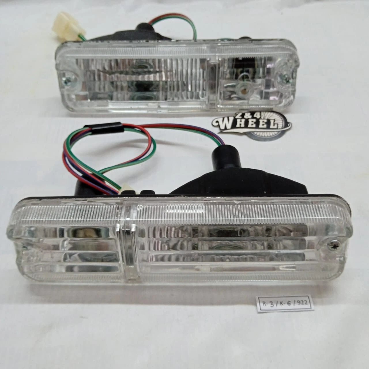Daihatsu TAFT Feroza Rocky Sportrak Fourtrak Front Turn Signal Lamp Assy 1Pair