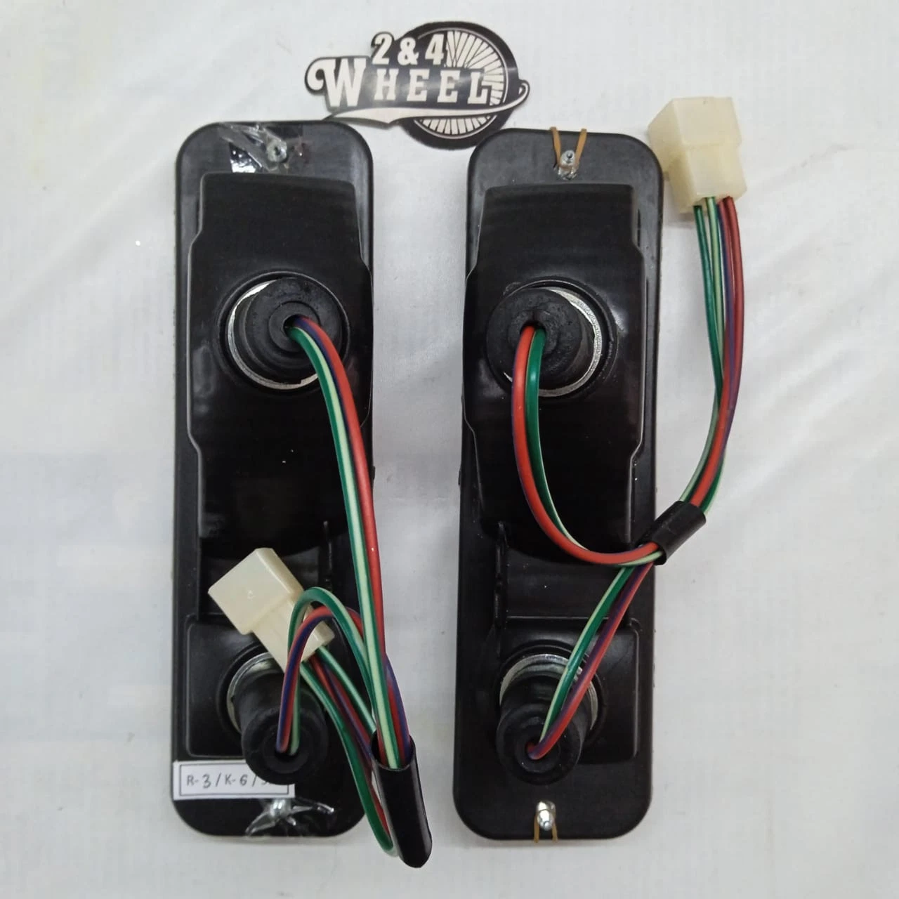 Daihatsu TAFT Feroza Rocky Sportrak Fourtrak Front Turn Signal Lamp Assy 1Pair - Image 3