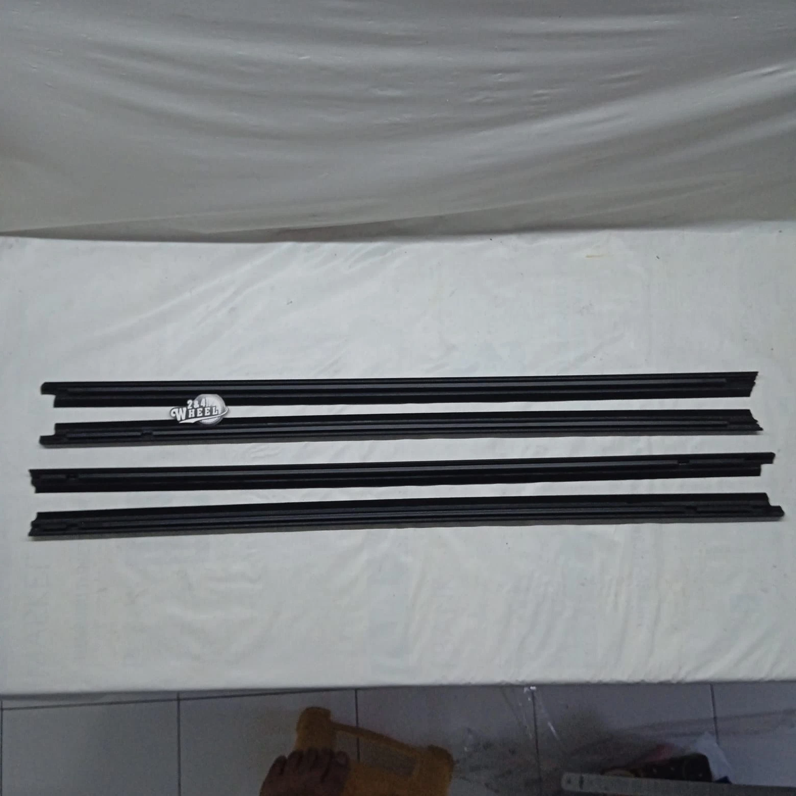 Daihatsu Terios Toyota Rush Door Glass Weatherstrip Outer Set L/R NEW