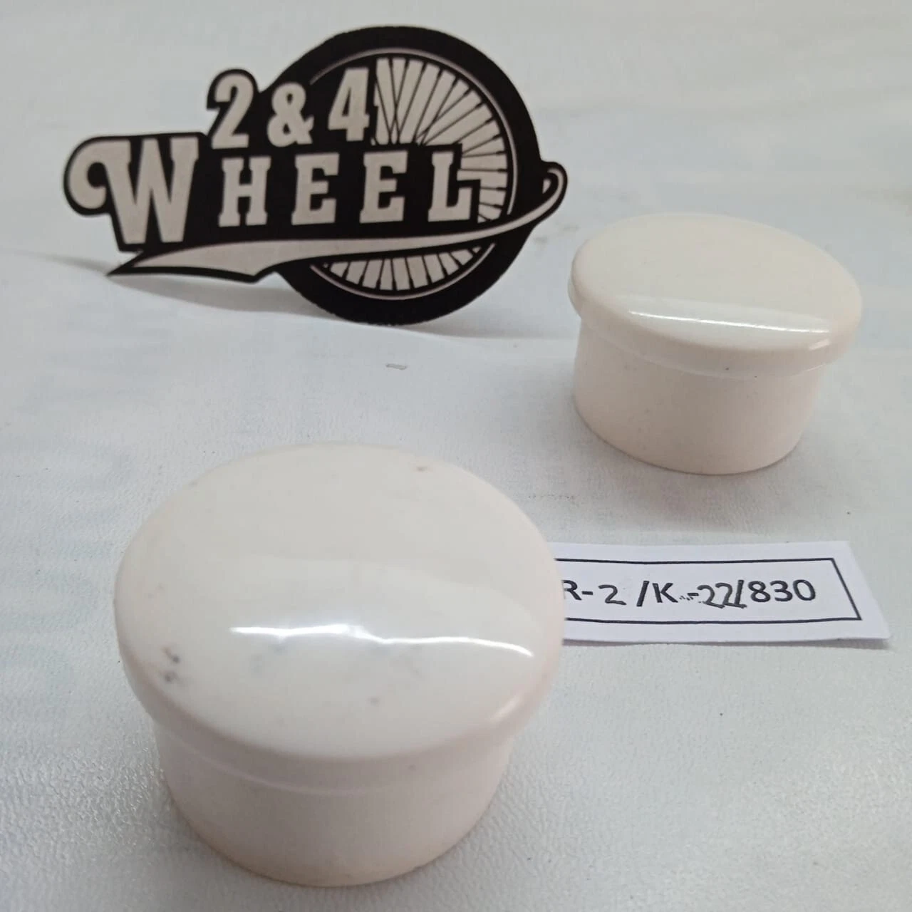 Honda C50 C65 C70 C90 C100 C102 C105 Swing Arm Cap Cover Pair Lh/Rh NEW