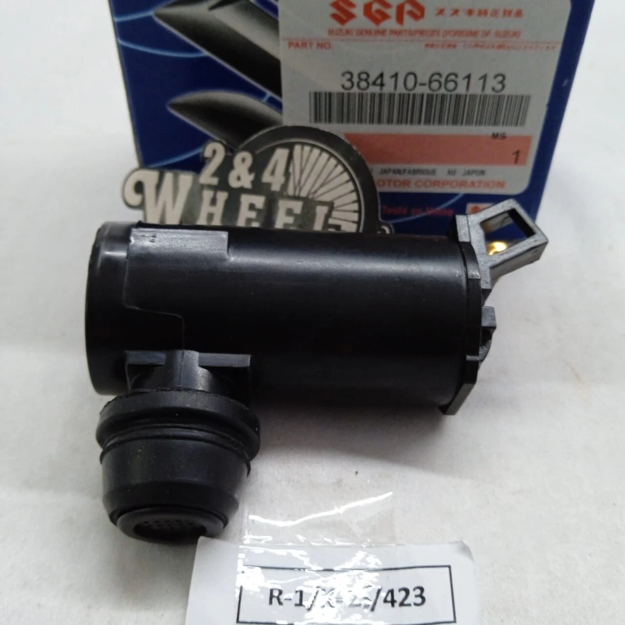 Suzuki Windscreen Washer Pump 38410-66113 NEW - Image 2