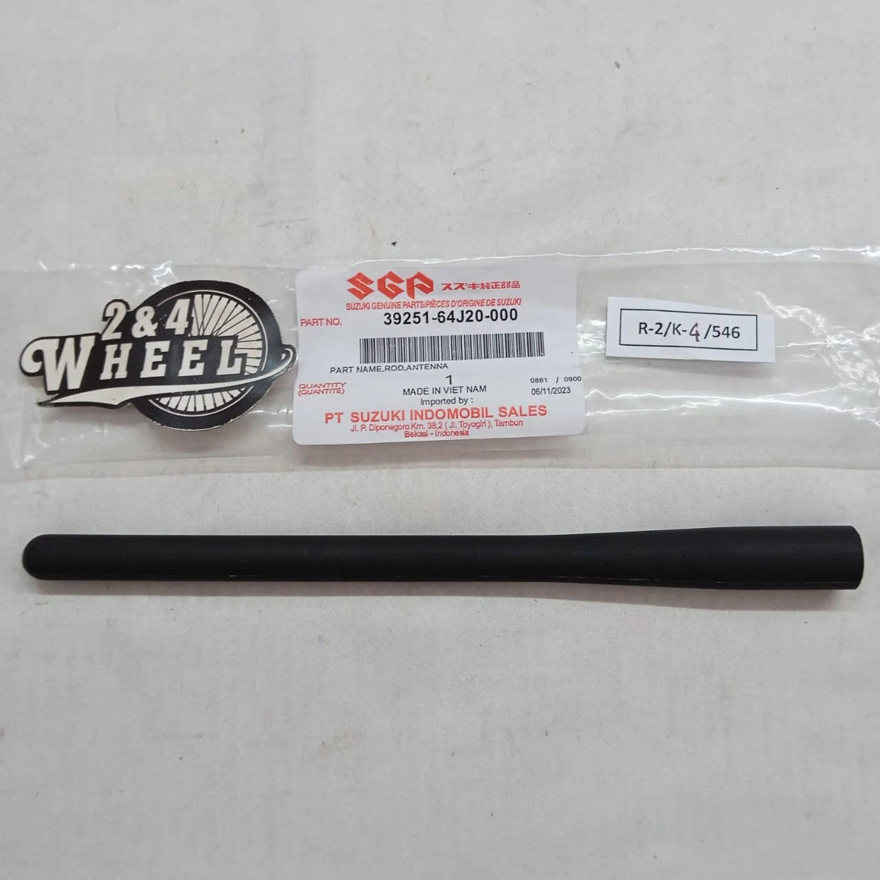 Rod Roof Antenna For Suzuki Grand Vitara Kei Swift RS415 39251-64J20 NEW GENUINE