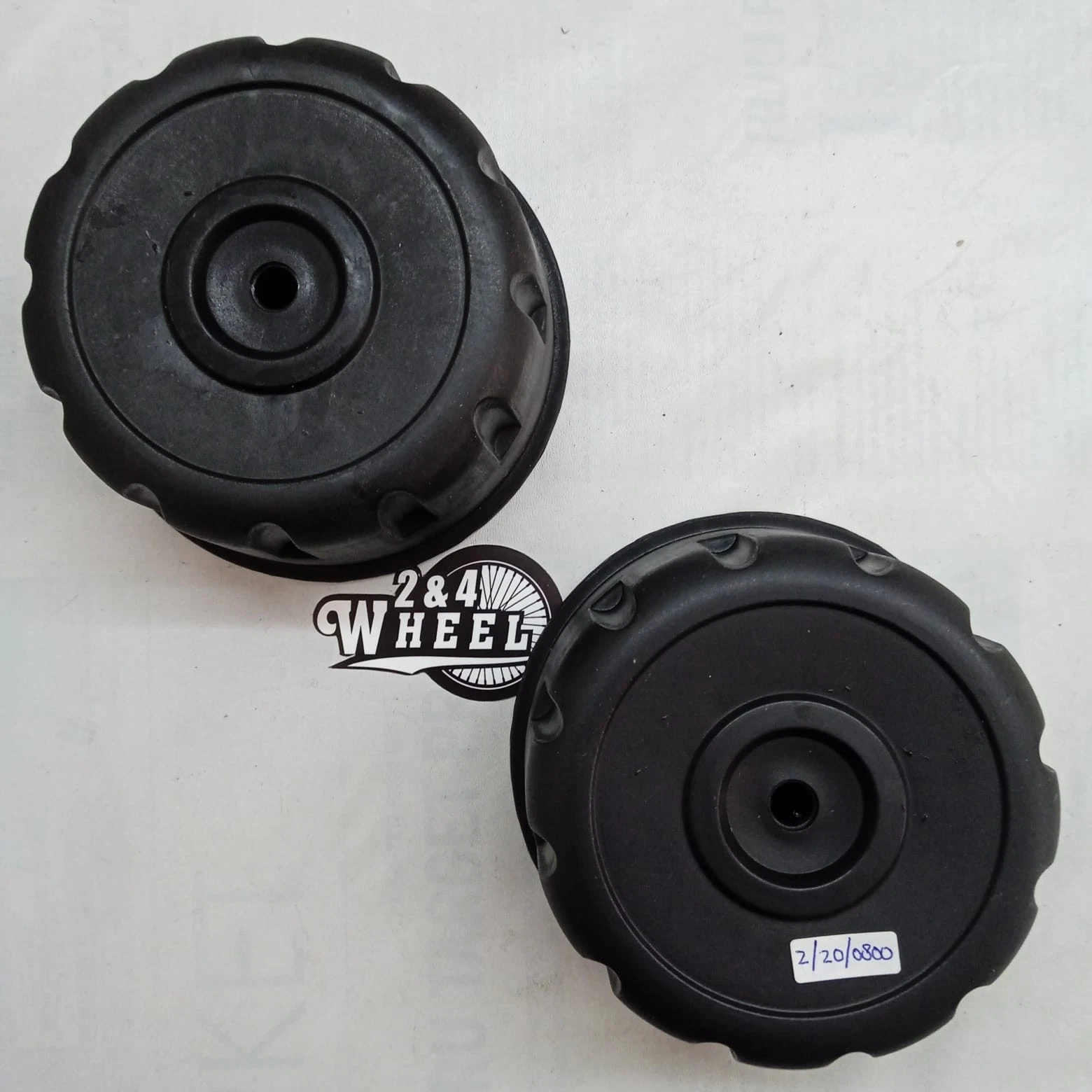 2Pcs Rear Wheel Hub Caps Suzuki Samurai 43252-80000 NEW