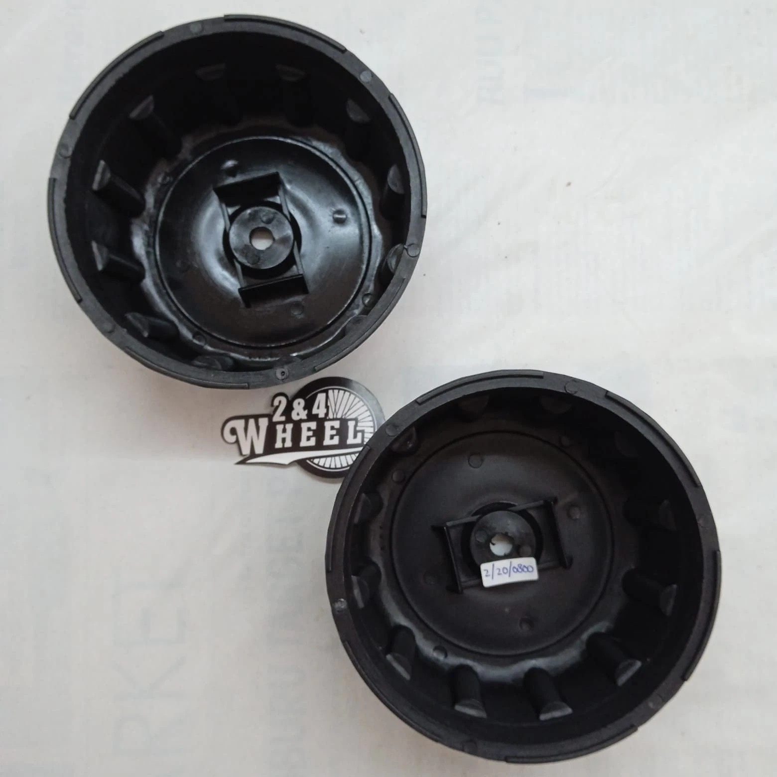 2Pcs Rear Wheel Hub Caps Suzuki Samurai 43252-80000 NEW - Image 2