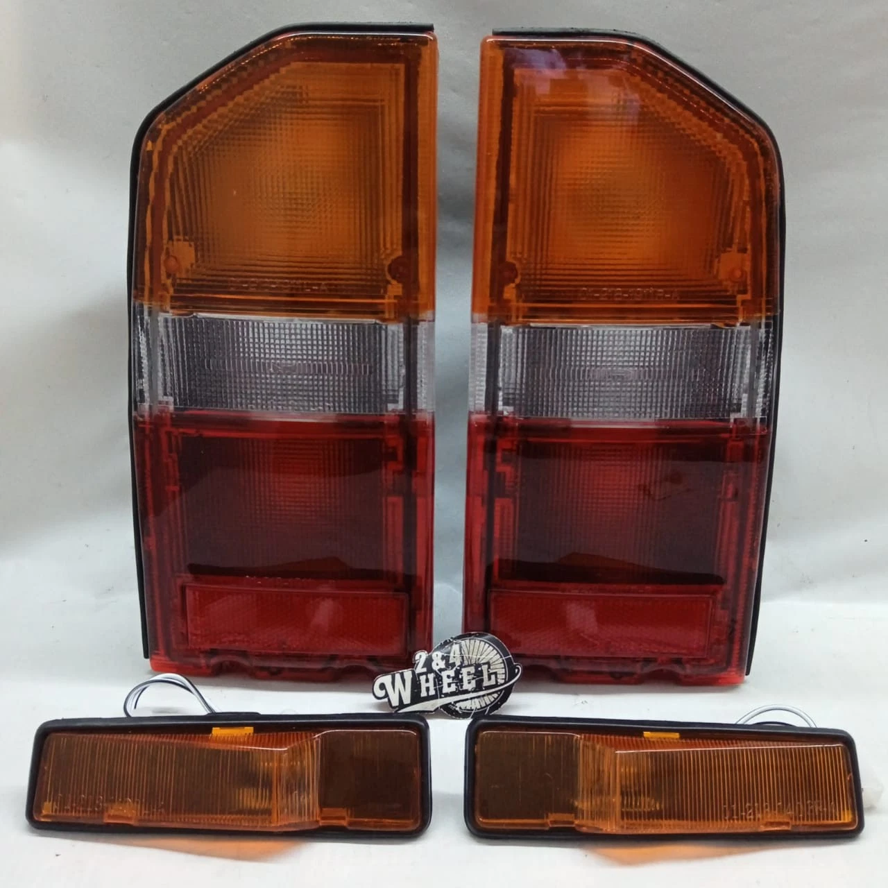 Suzuki Sidekick Vitara Tail Light Fits Geo Tracker Tail Light and Side Lamp L/R