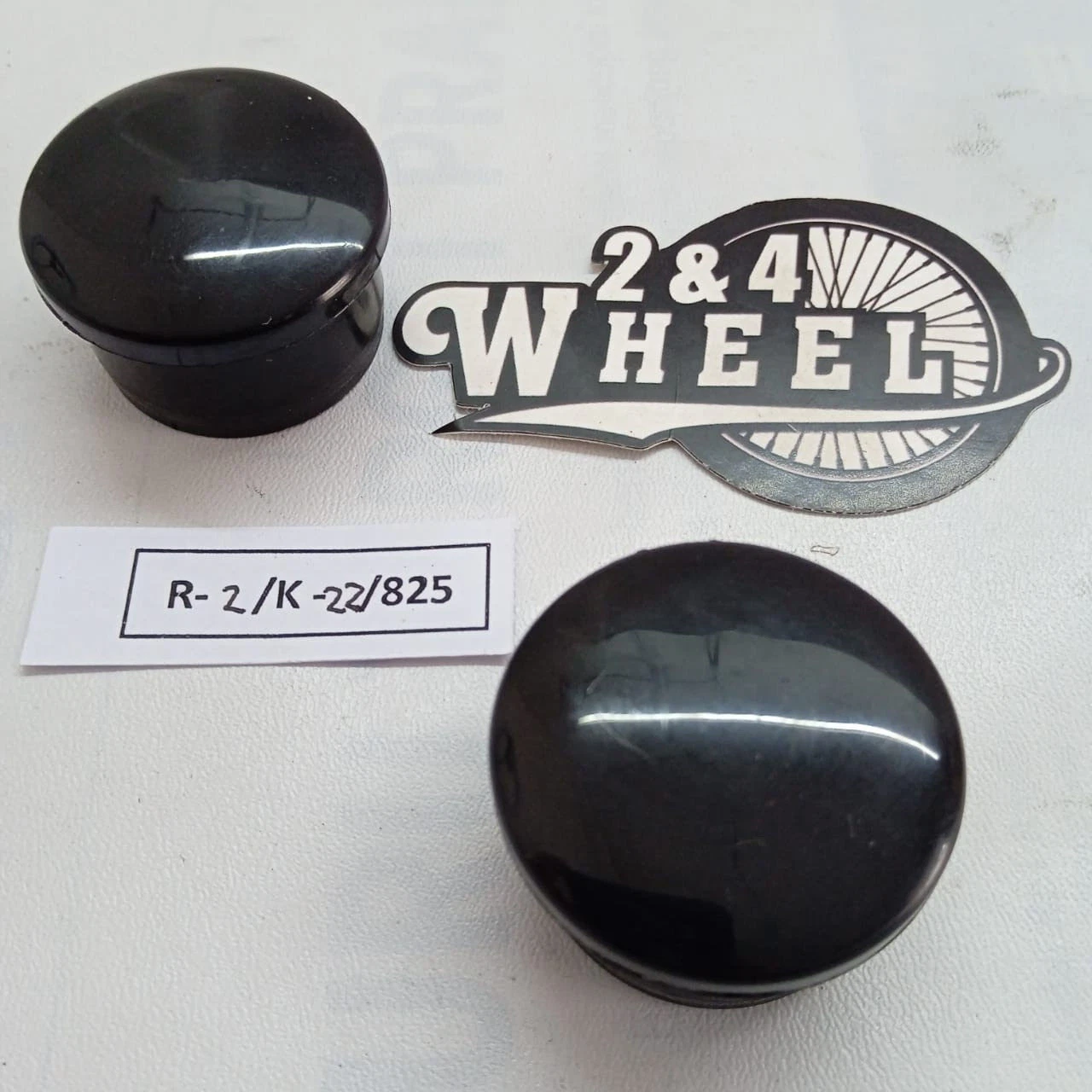 Honda C50 C65 C70 C90 C100 C102 C105 Swing Arm Cap Cover Pair Lh/Rh NEW