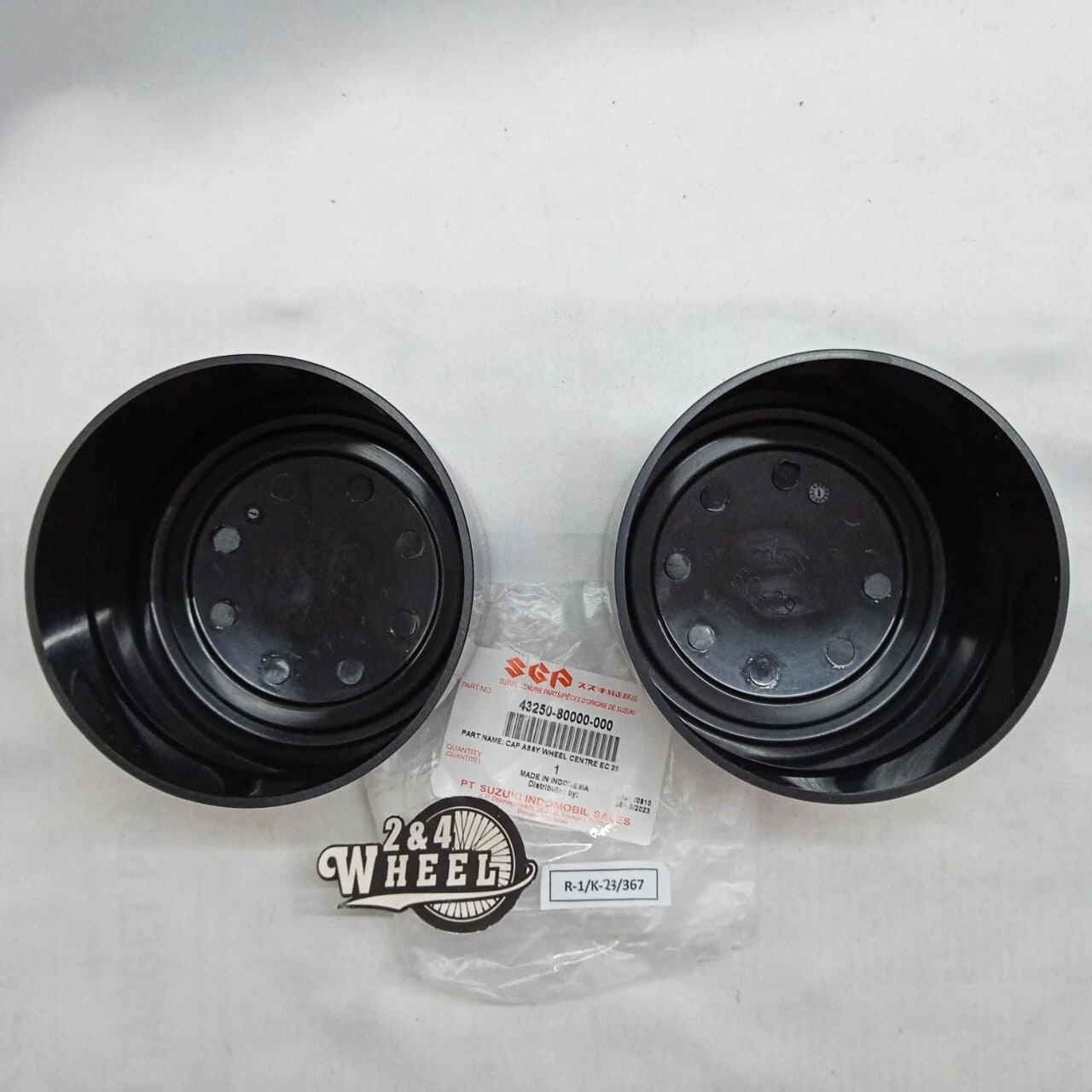 Suzuki Vitara Escudo Sidekick Jimny Samurai Sierra Wheel Center Cap 2Pcs GENUINE - Image 2