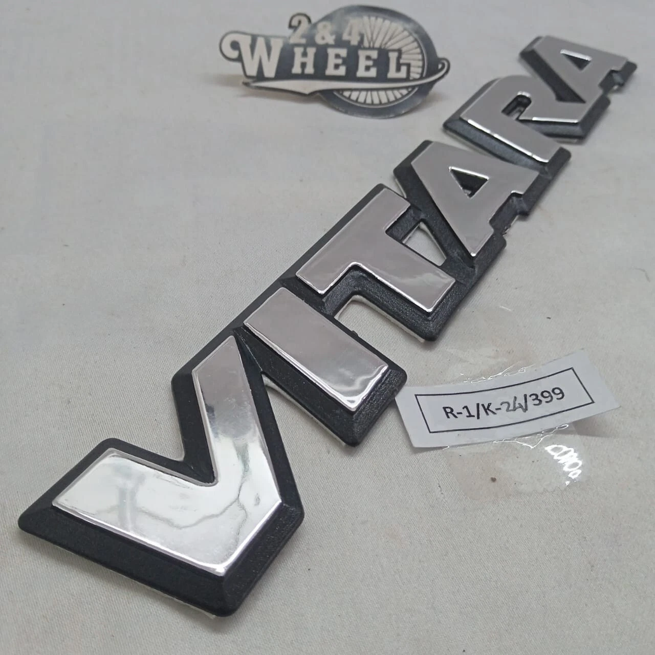 Suzuki Vitara Front Door Side Emblem 77823-60A00-G78 1Pcs NEW - Image 2