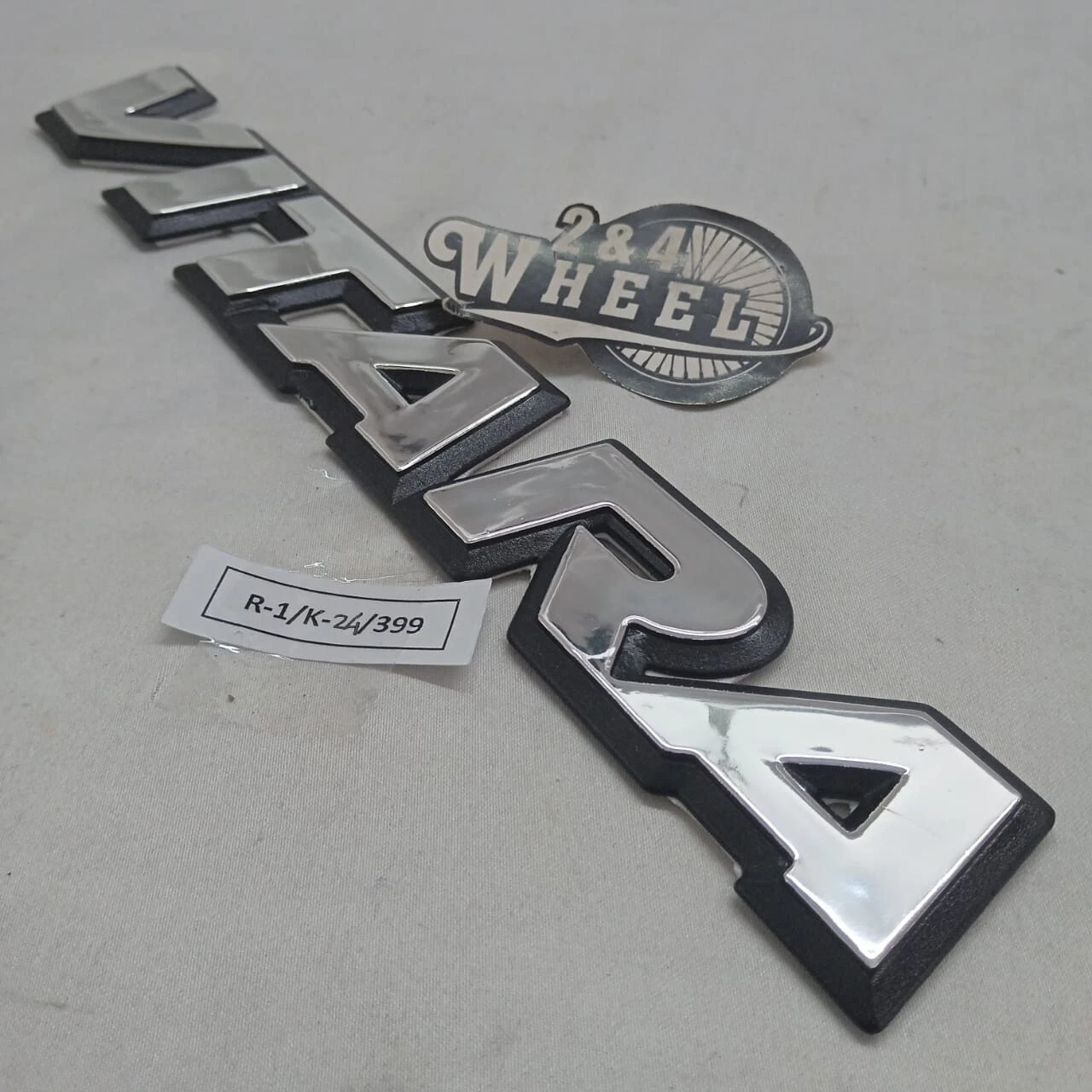Suzuki Vitara Front Door Side Emblem 77823-60A00-G78 1Pcs NEW - Image 3