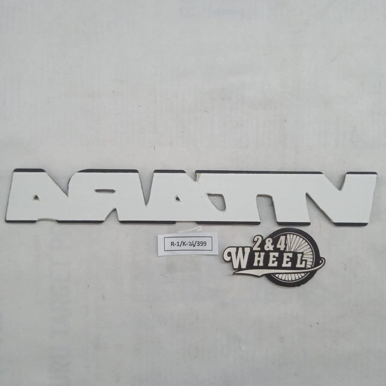 Suzuki Vitara Front Door Side Emblem 77823-60A00-G78 1Pcs NEW - Image 4