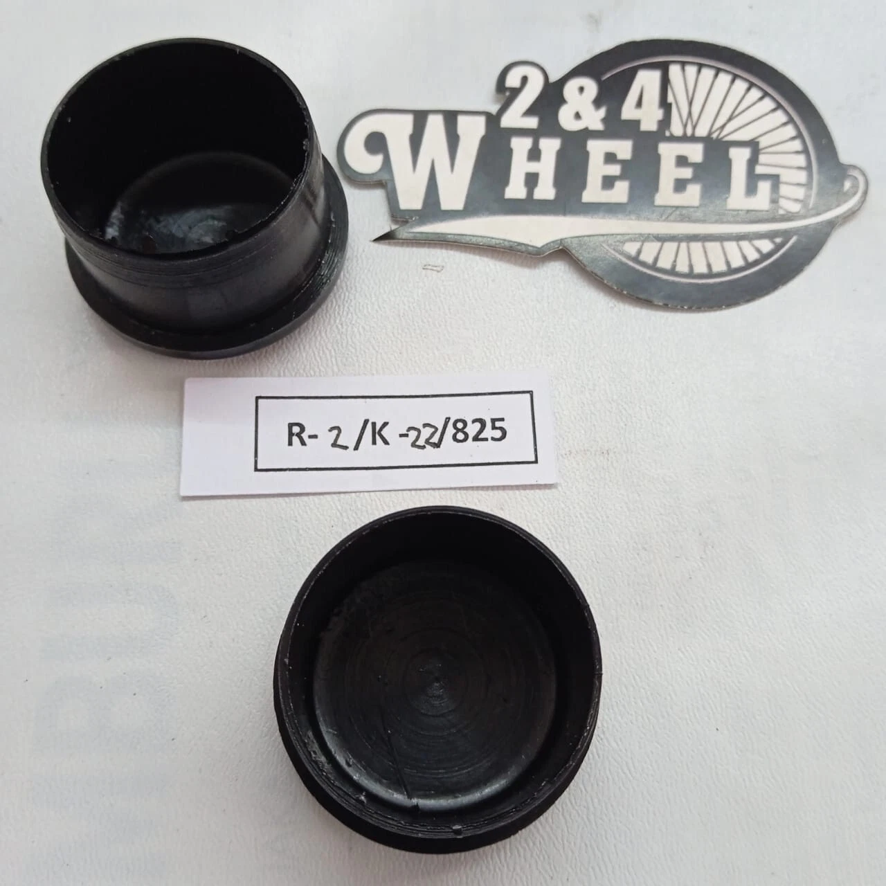 Honda C50 C65 C70 C90 C100 C102 C105 Swing Arm Cap Cover Pair Lh/Rh NEW - Image 2