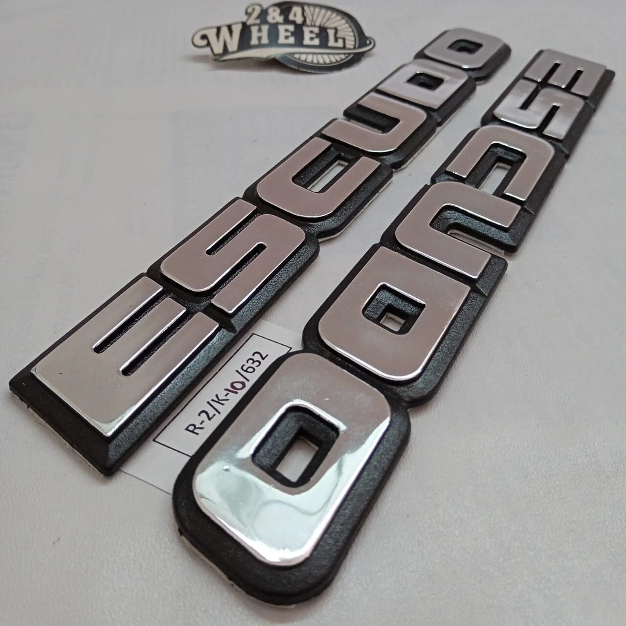 Suzuki Escudo Side Emblem Badge 3D Chrome 2Pcs L/R NEW - Image 2