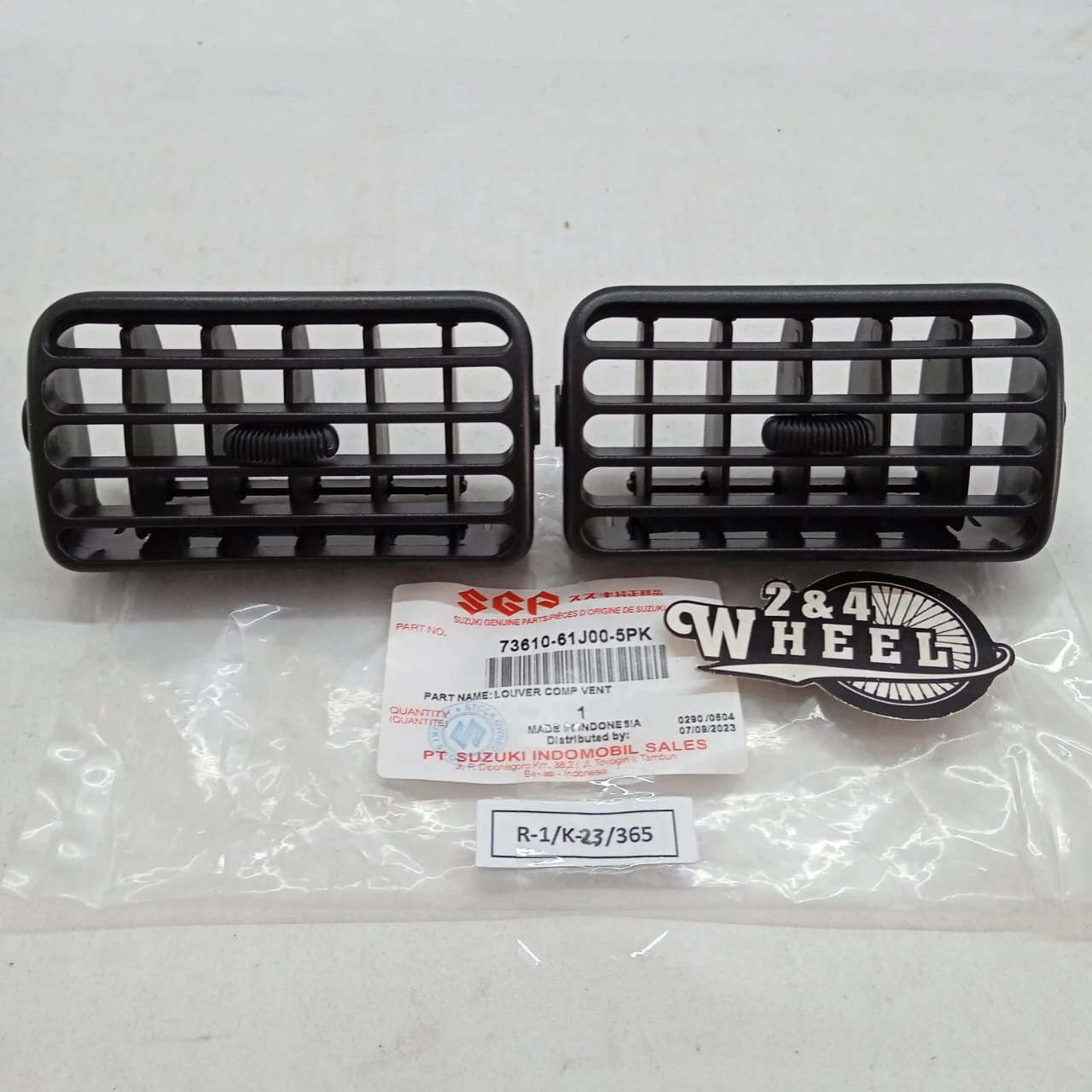 Suzuki APV Carry Super Carry Front Middle Louver Ventilator Air Vent NEW 2Pcs