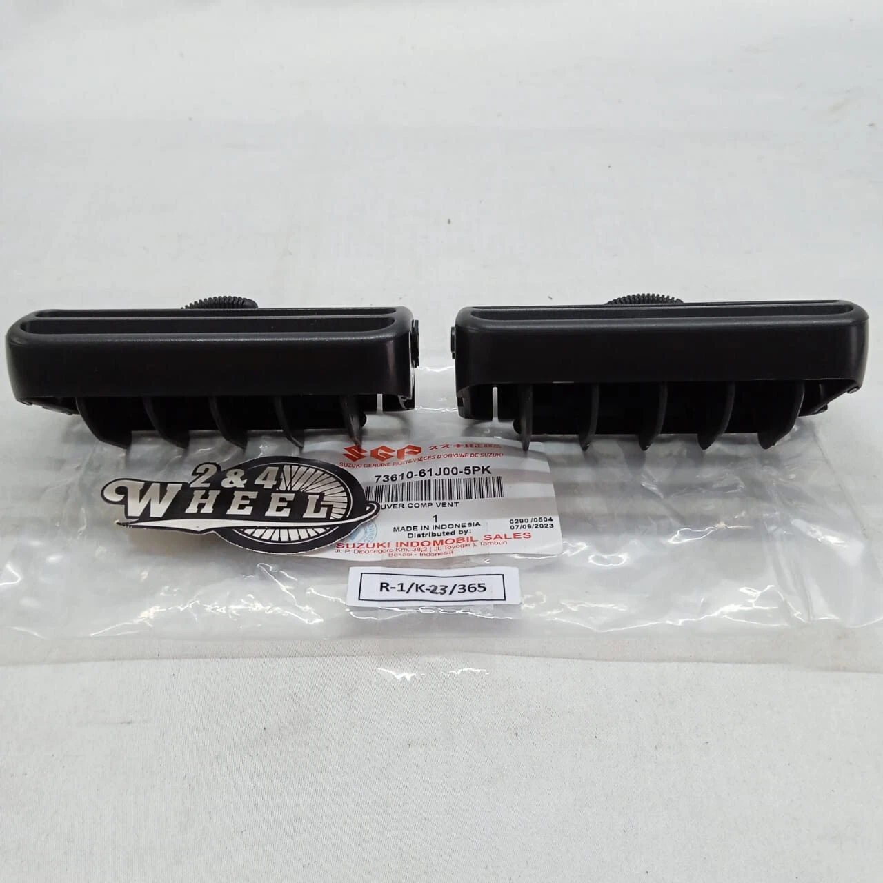 Suzuki APV Carry Super Carry Front Middle Louver Ventilator Air Vent NEW 2Pcs - Image 2