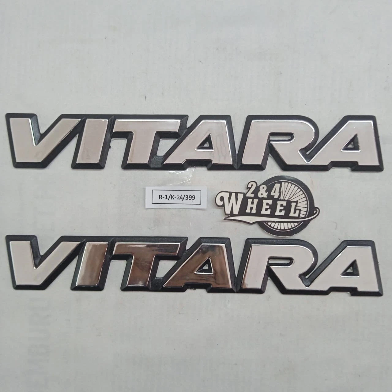 Suzuki Vitara Front Side Door Emblem 77823-60A00-G78 1Pair L/R NEW