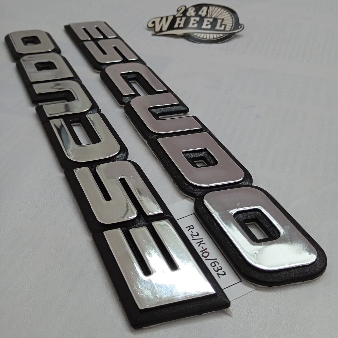 Suzuki Escudo Front Fender Side Emblem Decal Badge 3D Chrome 2Pcs L/R NEW - Image 3
