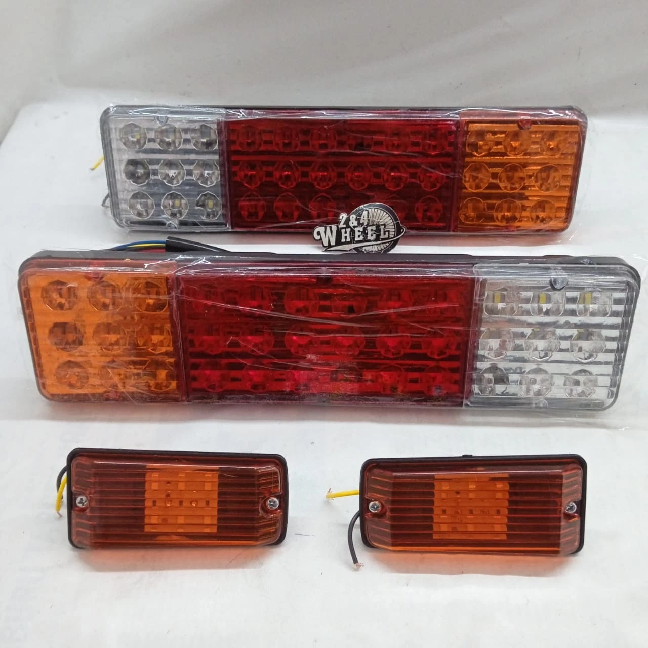 Suzuki Jimny Seirra Samurai SJ410 SJ413 Tail Light and Side Lamp LED SET NEW