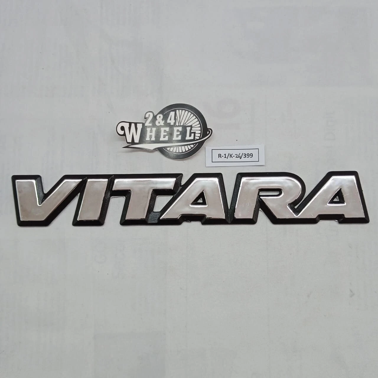 1Pcs Suzuki Vitara Front Door Side Emblem