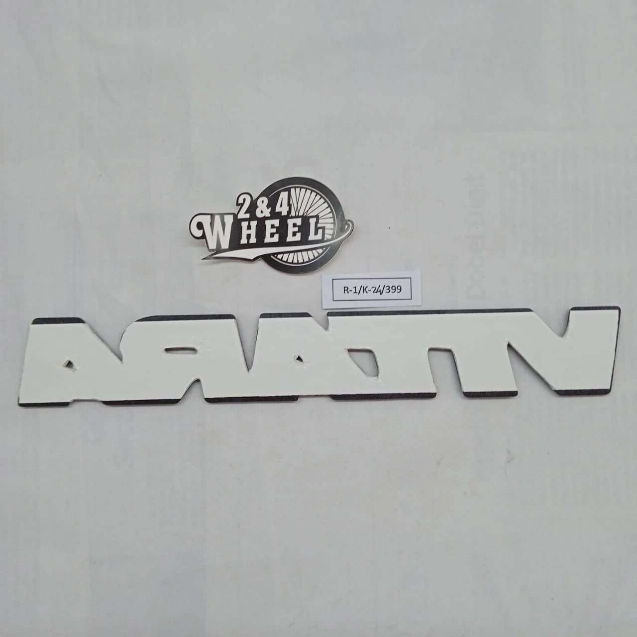 1Pcs Suzuki Vitara Front Door Side Emblem - Image 4