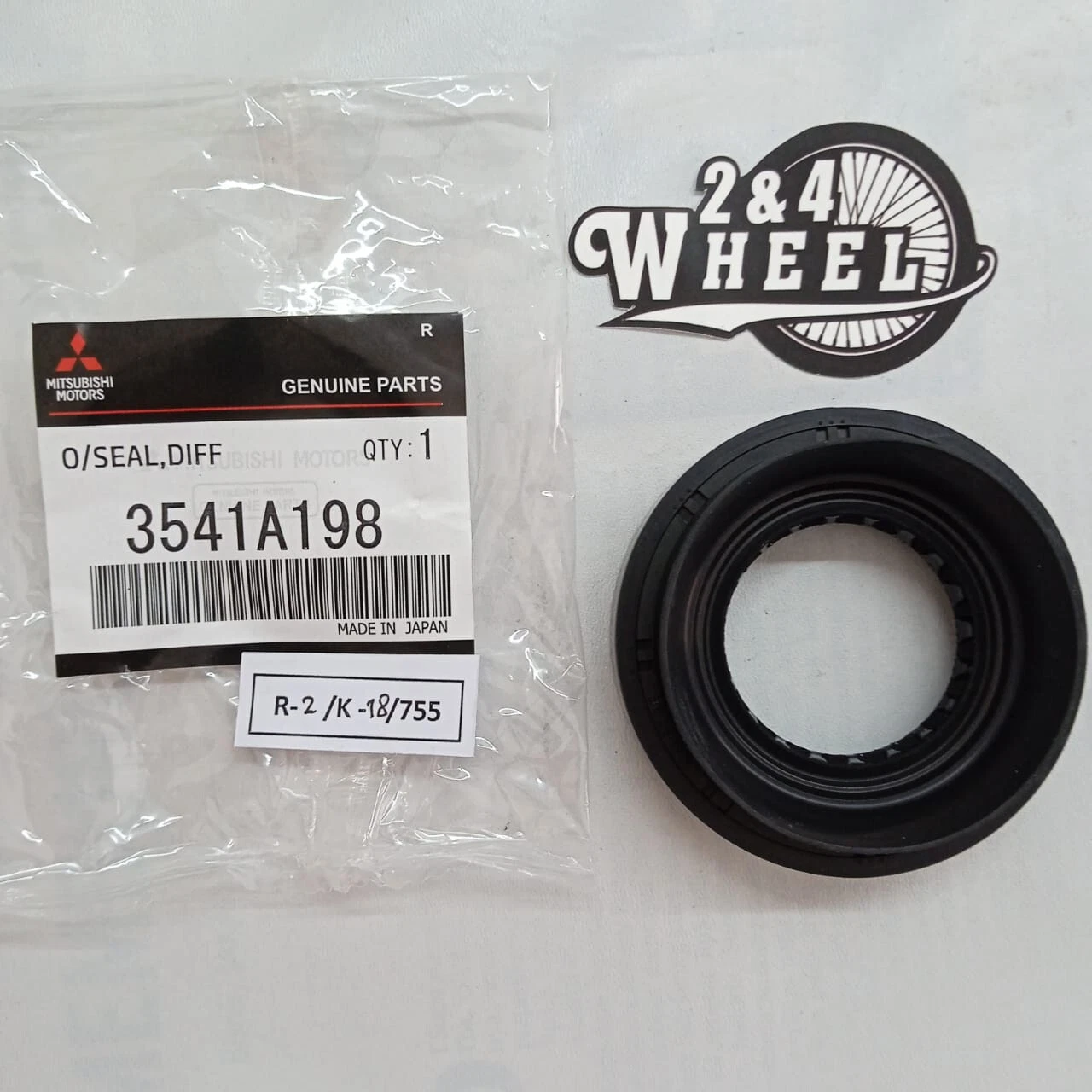 Drive Shaft Oil Seal Differential Fits Mitsubishi 3541A198 NEW