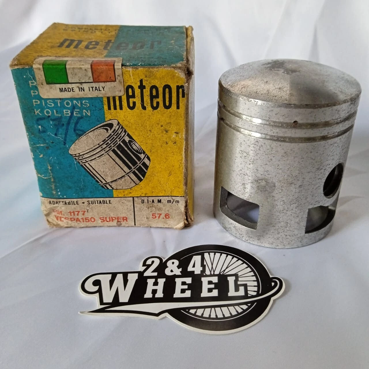 Meteor Piston 57.6 For Vespa 150 Super Meteor Piston For Vespa 150 Super 57.6 - Image 3