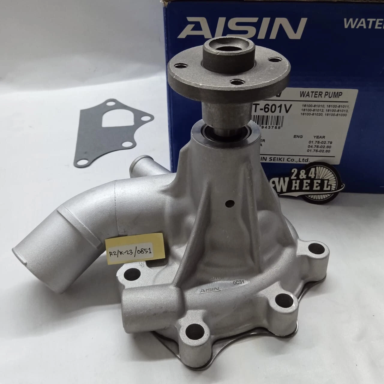 For Toyota Land Cruiser 2F FJ40 FJ45 75-80 Water Pump Assy 16100-61012 NEW