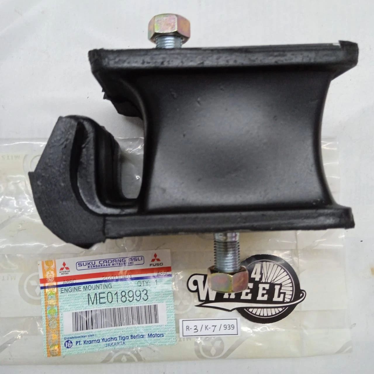 Fits For Mitsubishi ME018993 4D33 4D34 4D35 Engine Mounting NEW