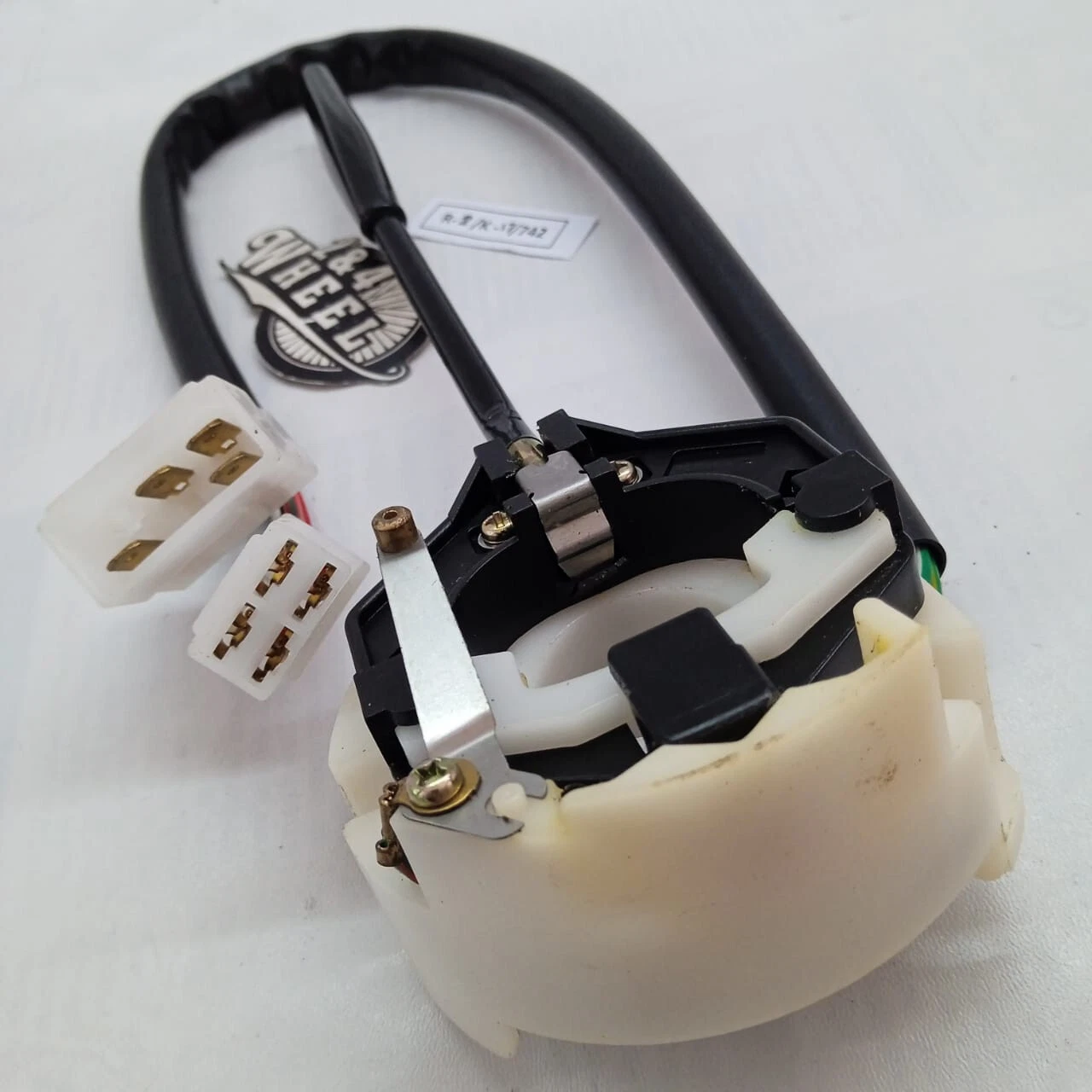 KE20 KE25 KE26 TE20 TE25 TE26 Toyota Corolla Turn Signal Blinker Switch RHD NEW - Image 6