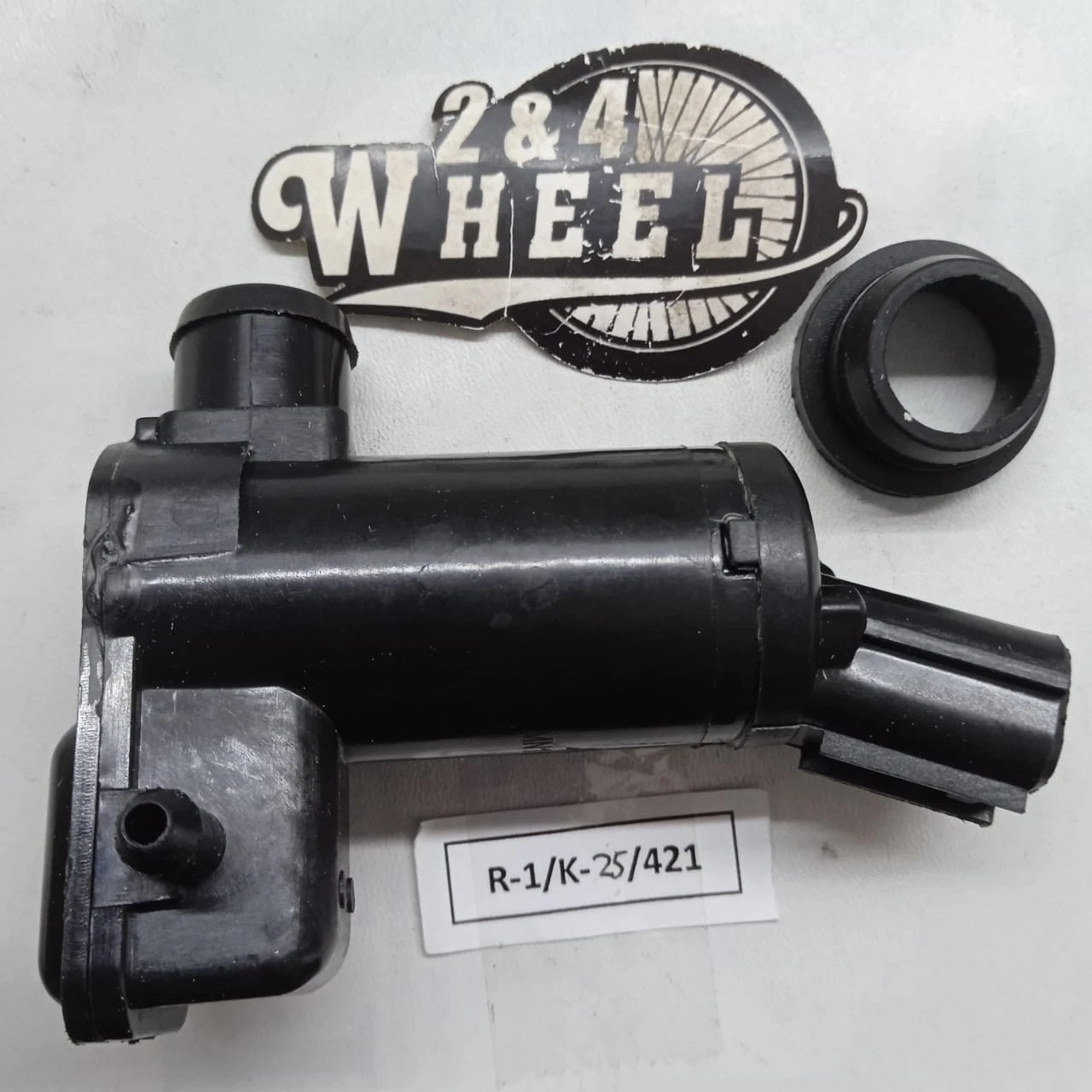 Mitsubishi Grandis 2004-2011 Motor Winshield Washer MN182397 D351-67-482 NEW - Image 2