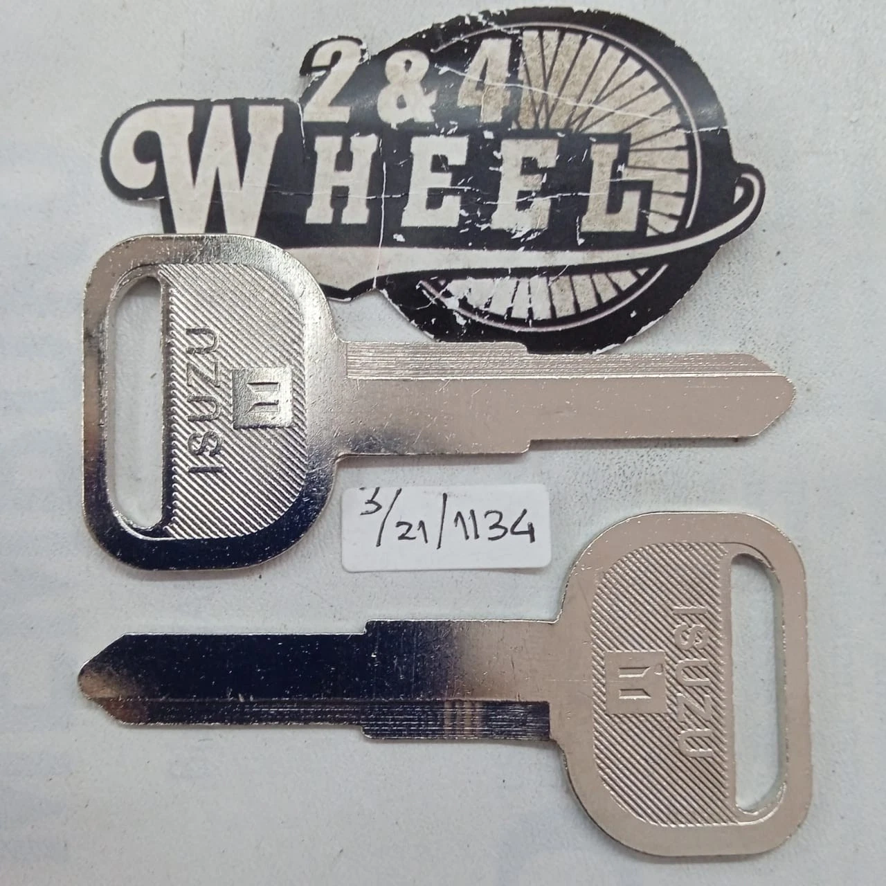 Isuzu Blank Key Spare Package Of 2 Keys NEW - Image 2