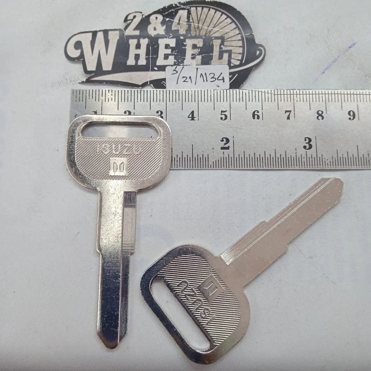 Isuzu Blank Key Spare Package Of 2 Keys NEW - Image 4