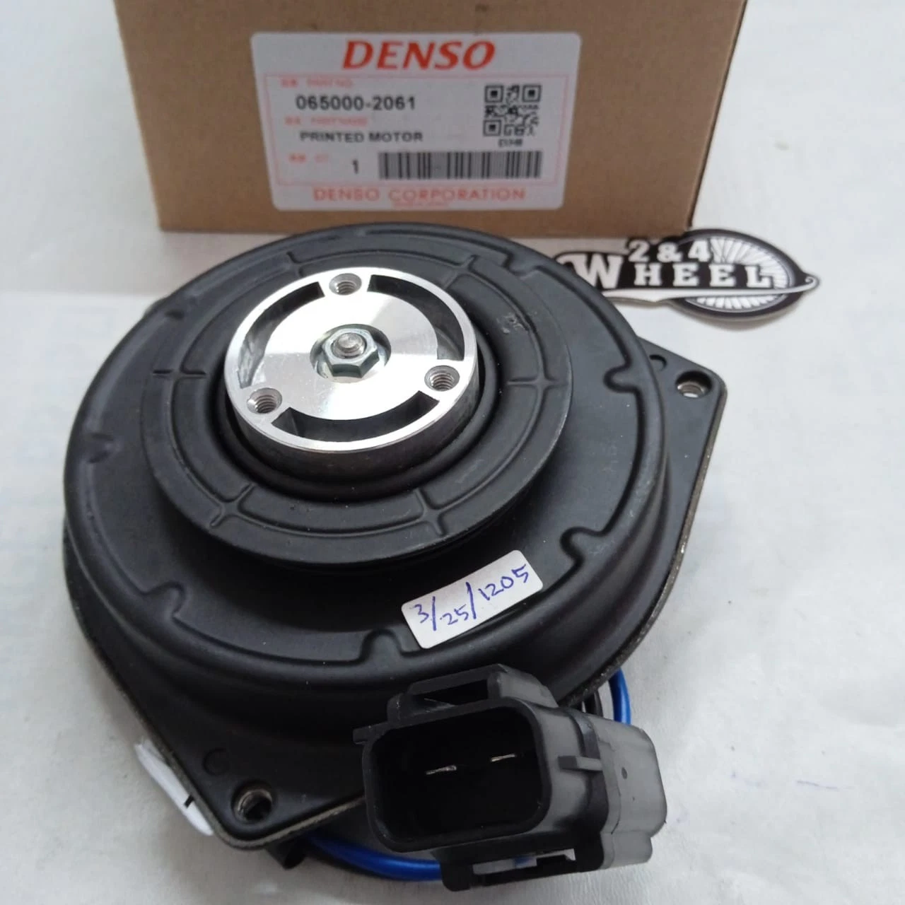 Universal AC Condensor Motor Fan 12v 11D 065000-2061 NEW EXPRESS SHIPPING - Image 5
