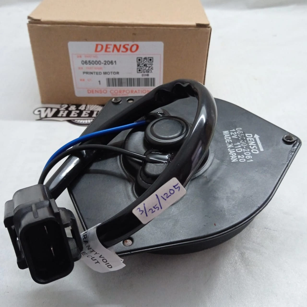 Universal AC Condensor Motor Fan 12v 11D 065000-2061 NEW EXPRESS SHIPPING - Image 8