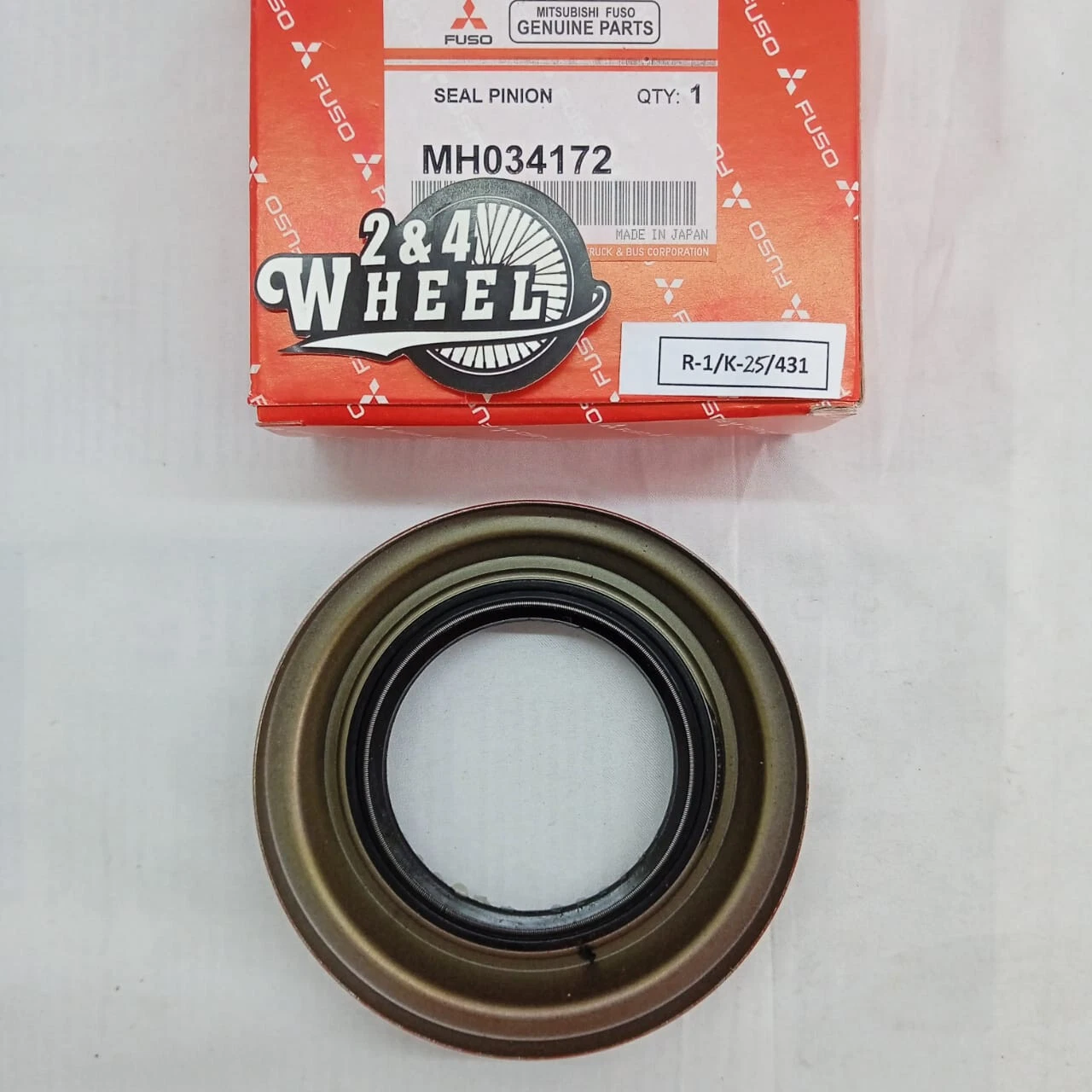 MH034172 Mitsubishi Oil Seal Rear Differential Drive Pin NEW - Image 2