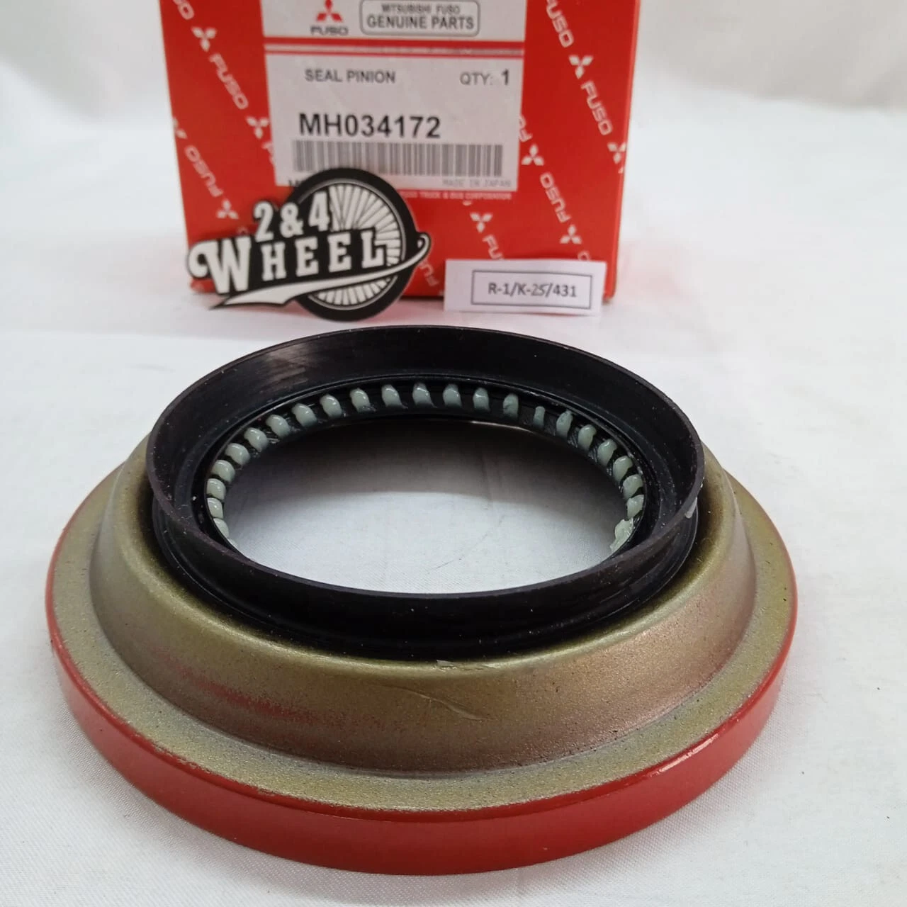 MH034172 Mitsubishi Oil Seal Rear Differential Drive Pin NEW - Image 3