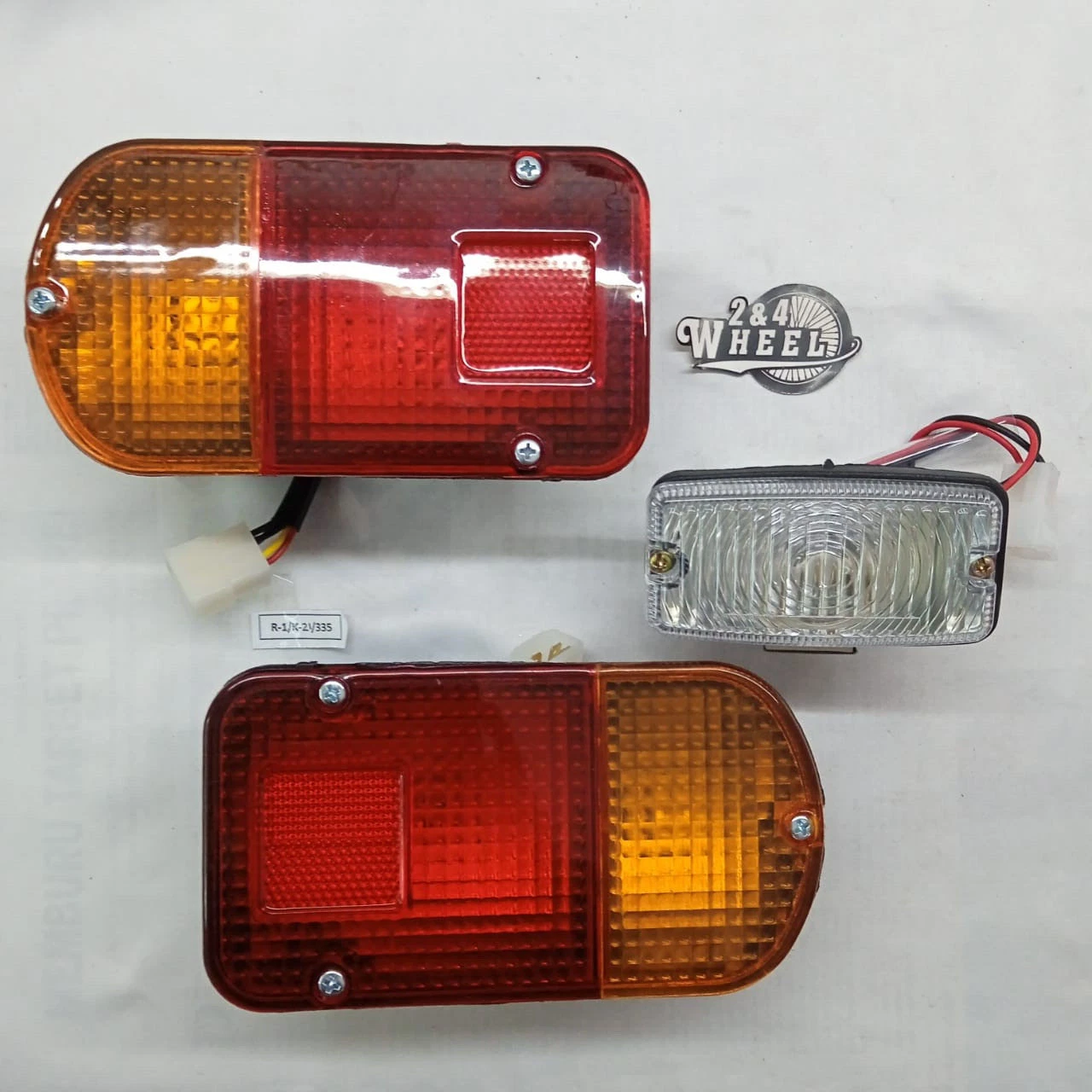 Mitsubishi Minicab Cushman Bravo U41T U42T Rear Tail Light Reverse Lamp Assy NEW