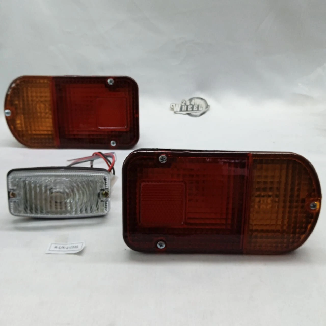 Mitsubishi Minicab Cushman Bravo U41T U42T Rear Tail Light Reverse Lamp Assy NEW - Image 2