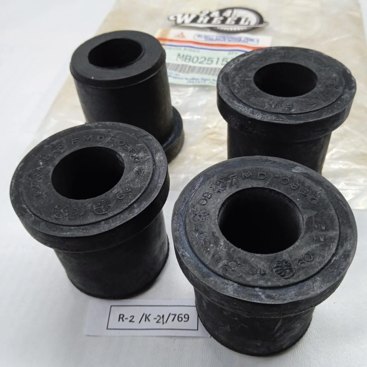 Mitsubishi Fuso Canter FE73 FE83 FE84 FE125 Rear Leaf Spring Bushing Set NEW - Image 4