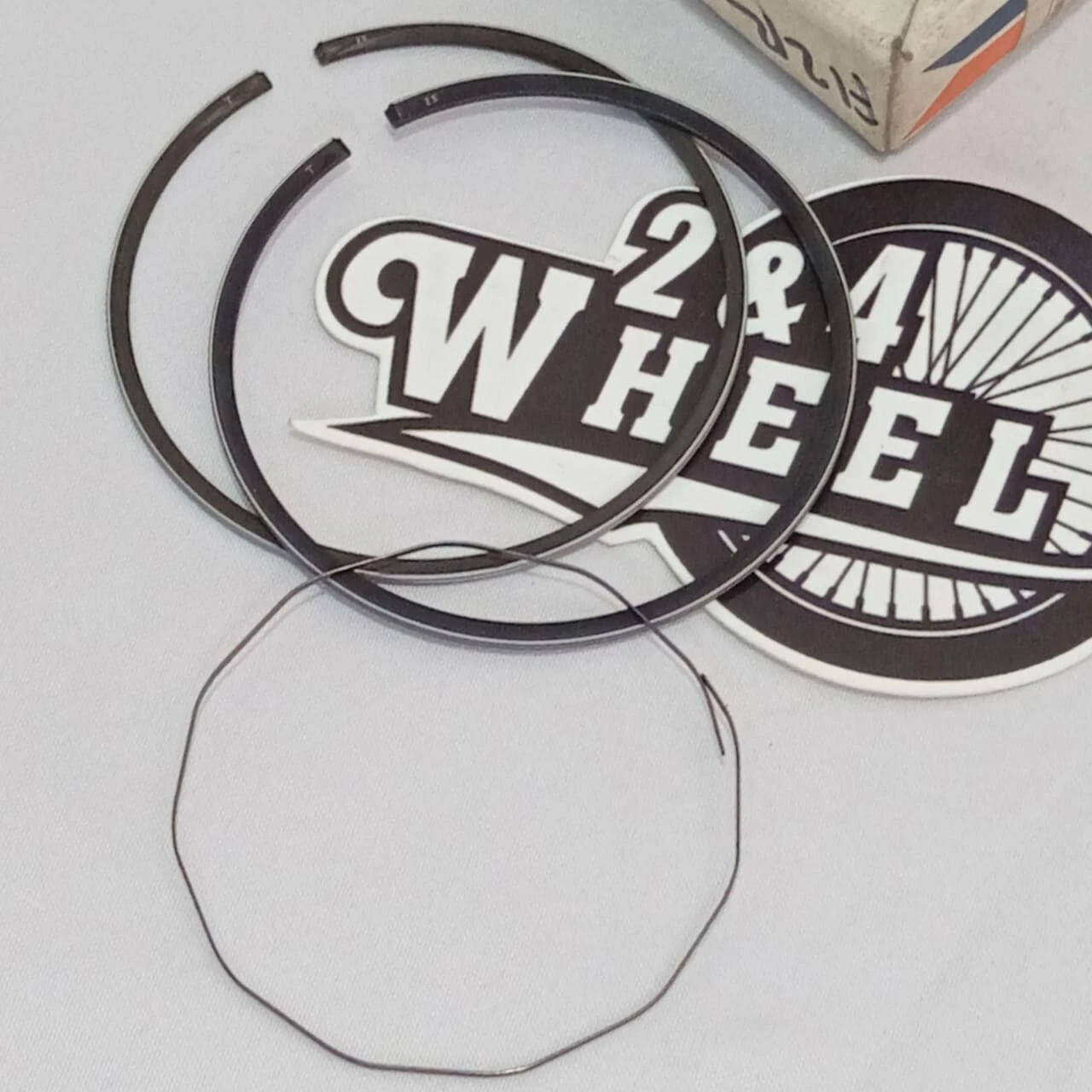 Yamaha F1ZR Piston Ring Set 4WH-E1604-00 Oversize 25 - Image 2