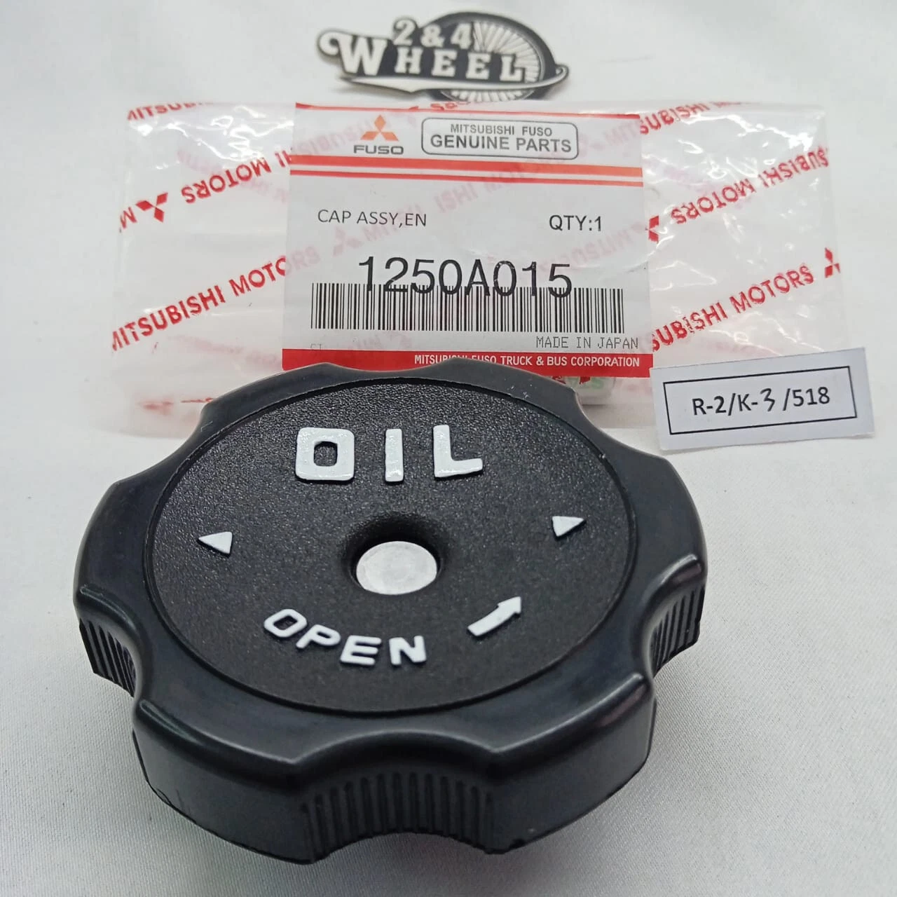 Mitsubishi Minicab Montero Mirage Engine Oil Filler Cap 1250A015 OEM JAPAN