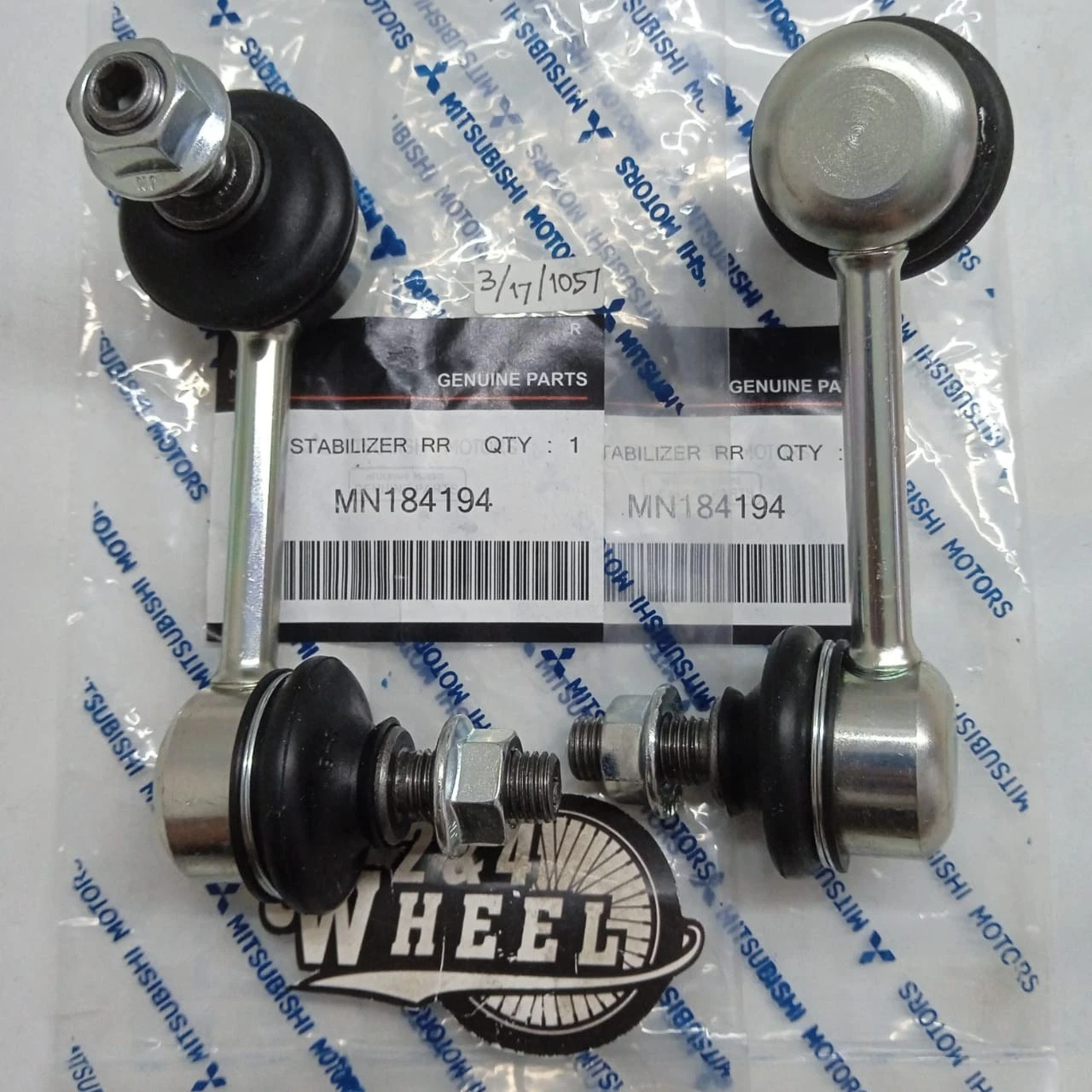Mitsibishi Outlander Eclipse Cross Stabilizer Bar Sway Bar MN184194 2Pcs NEW