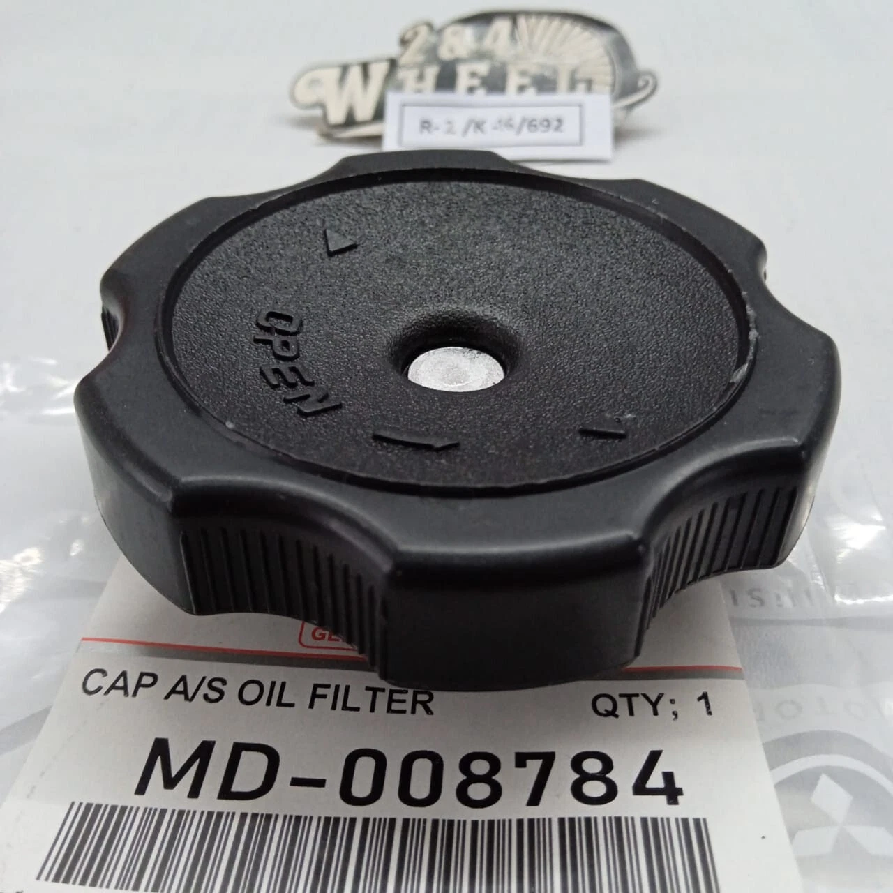 Mitsubishi Colt Delica L300 Minicab Strada Pajero Engine Oil Filler Cap Assy NEW - Image 2